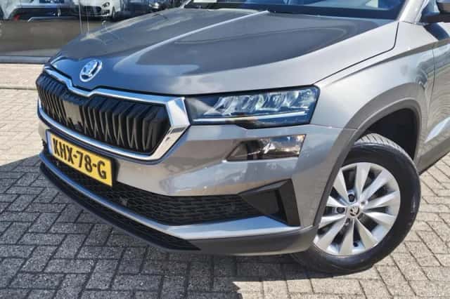 Škoda Karoq (2023) thumbnail 2