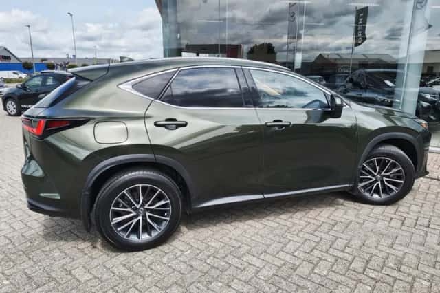 Lexus NX (2023) thumbnail 5