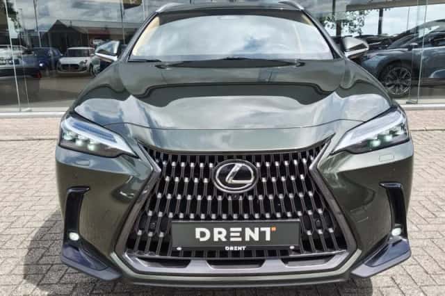 Lexus NX (2023) thumbnail 6