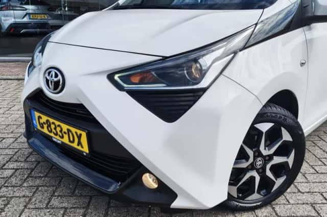 Toyota Aygo (2019) thumbnail 2