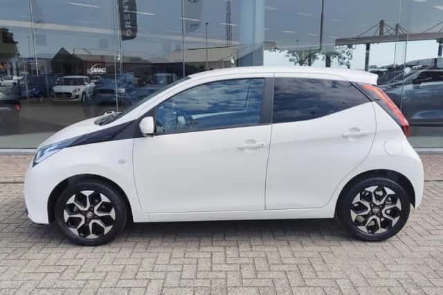 Toyota Aygo (2019) thumbnail 3