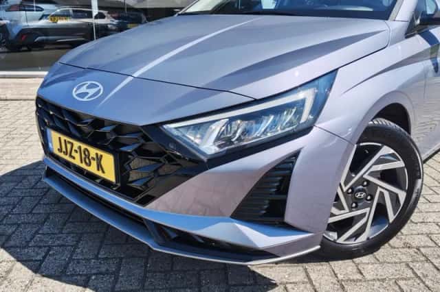 Hyundai i20 (2024) thumbnail 2