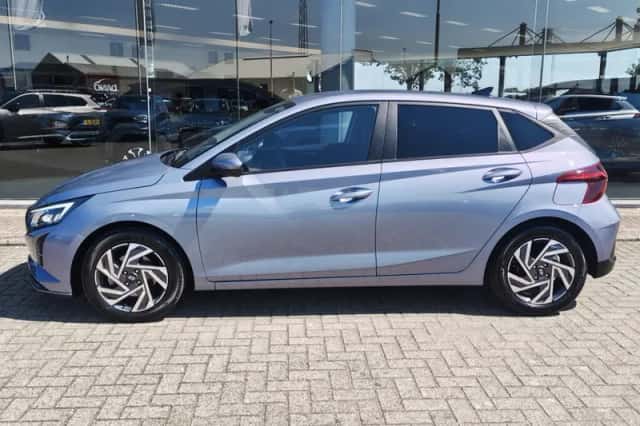 Hyundai i20 (2024) thumbnail 3