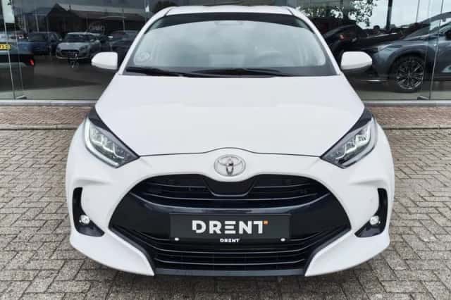 Toyota Yaris (2024) thumbnail 6