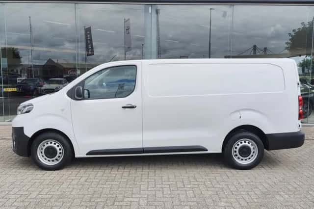 Toyota Proace (2024) thumbnail 3