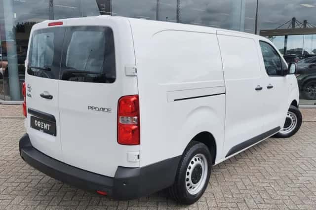 Toyota Proace (2024) thumbnail 4