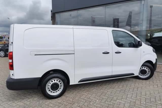 Toyota Proace (2024) thumbnail 5
