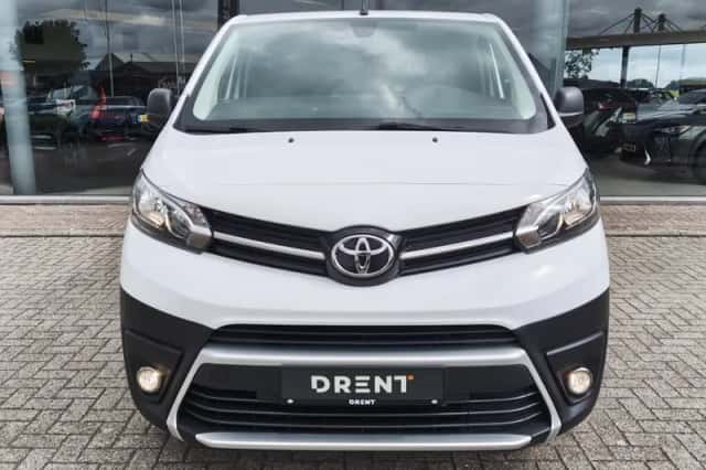 Toyota Proace (2024) thumbnail 6