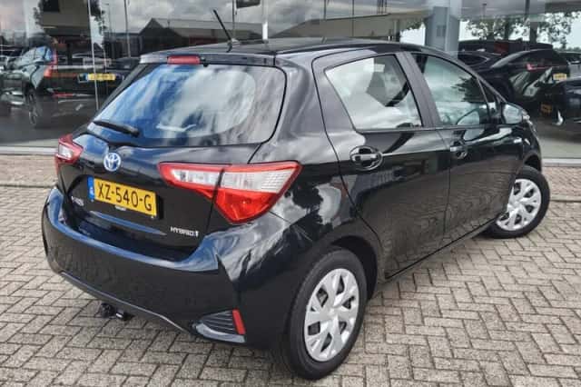 Toyota Yaris (2019) thumbnail 4