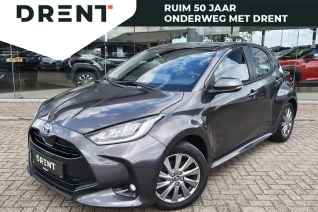 Toyota Yaris (2024) thumbnail 1