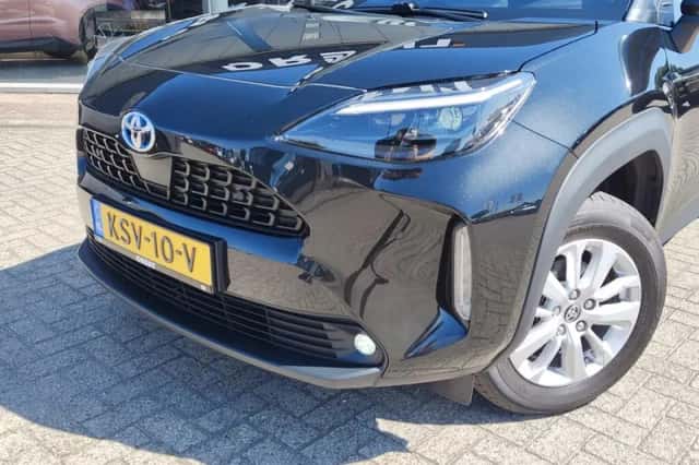 Toyota Yaris Cross (2022) thumbnail 2