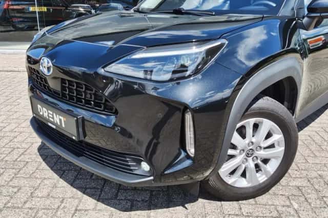 Toyota Yaris Cross (2022) thumbnail 2