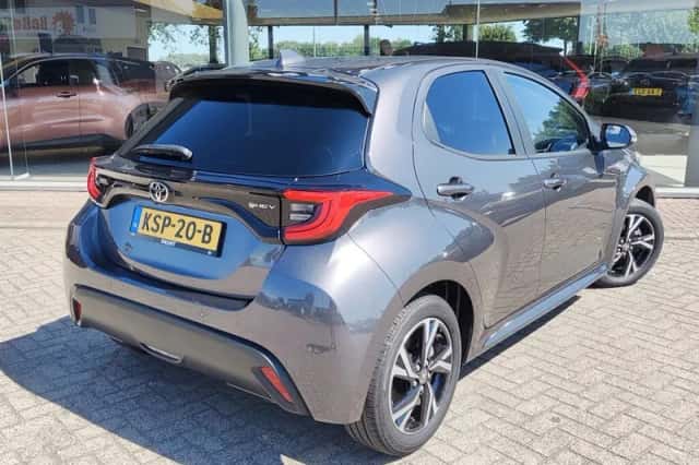 Toyota Yaris (2024) thumbnail 4
