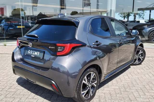 Toyota Yaris (2024) thumbnail 4