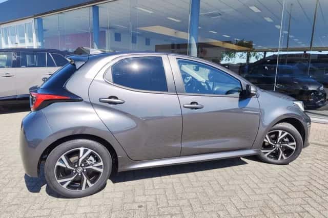 Toyota Yaris (2024) thumbnail 5