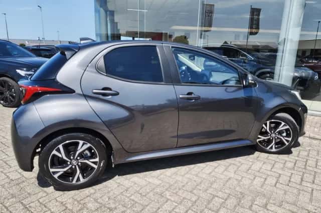 Toyota Yaris (2024) thumbnail 5