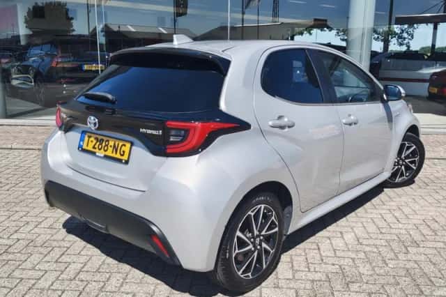Toyota Yaris (2020) thumbnail 4