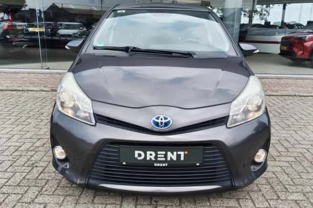 Toyota Yaris (2014) thumbnail 6
