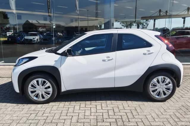 Toyota Aygo (2024) thumbnail 3