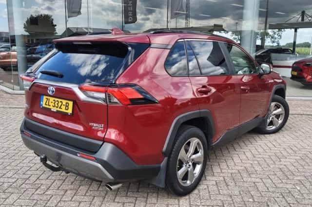 Toyota RAV4 (2019) thumbnail 4