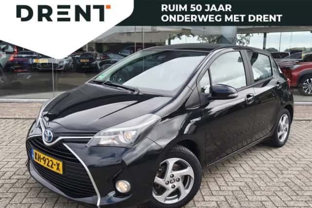 Toyota Yaris (2016) thumbnail 1