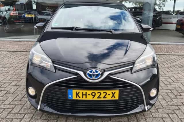Toyota Yaris (2016) thumbnail 6
