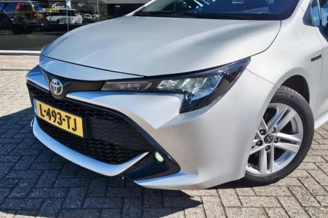 Toyota Corolla (2020) thumbnail 2