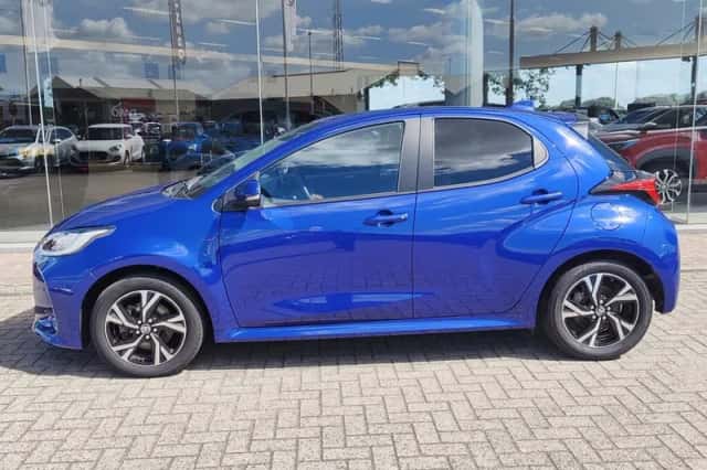 Toyota Yaris (2024) thumbnail 3