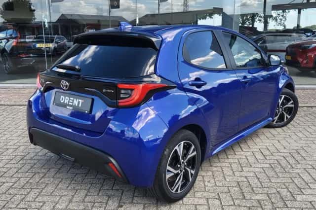 Toyota Yaris (2024) thumbnail 4