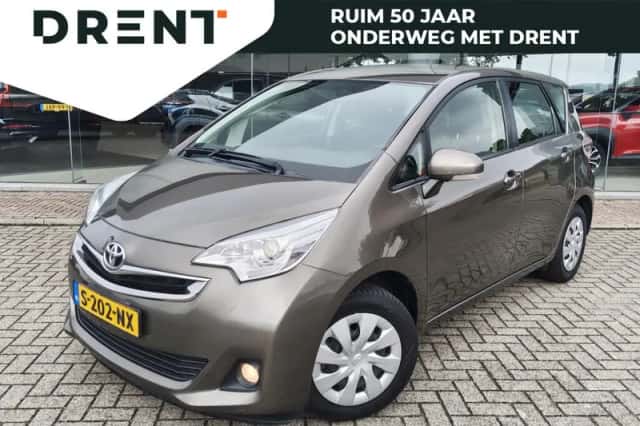 Toyota Verso-S (2015) thumbnail 1