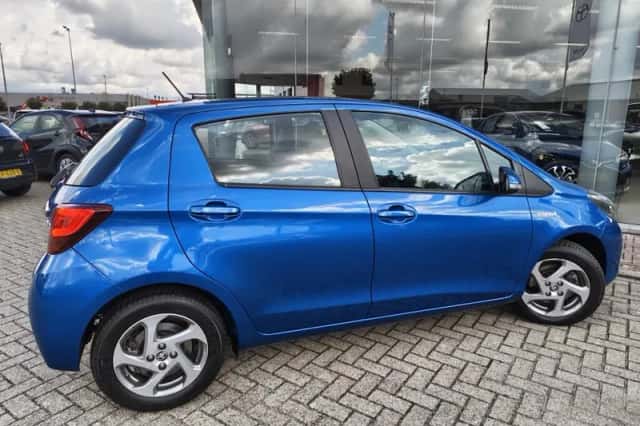 Toyota Yaris (2014) thumbnail 5