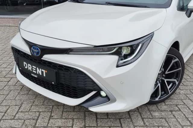 Toyota Corolla (2019) thumbnail 2