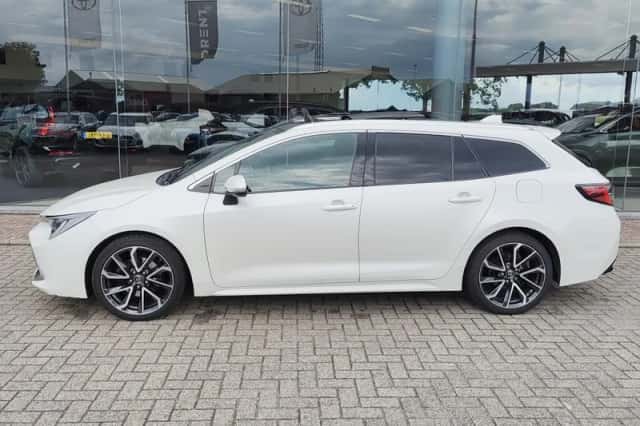 Toyota Corolla (2019) thumbnail 3