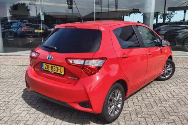 Toyota Yaris (2019) thumbnail 4
