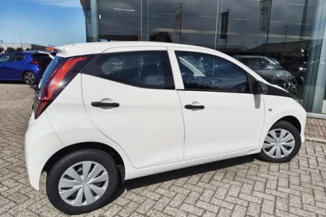 Toyota Aygo (2019) thumbnail 5