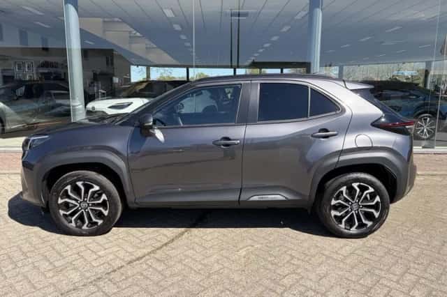 Toyota Yaris Cross (2025) thumbnail 3
