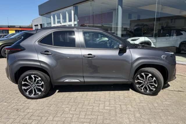 Toyota Yaris Cross (2025) thumbnail 5