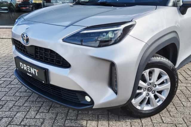 Toyota Yaris Cross (2024) thumbnail 2