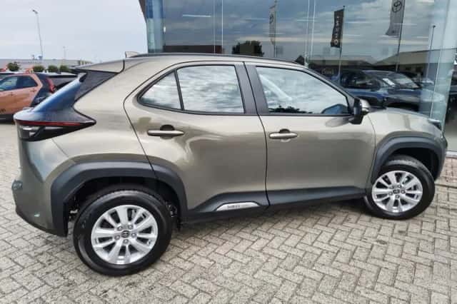 Toyota Yaris Cross (2025) thumbnail 5
