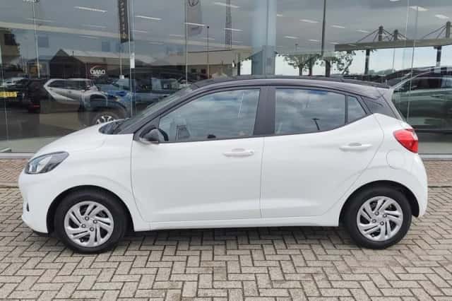Hyundai i10 (2021) thumbnail 3