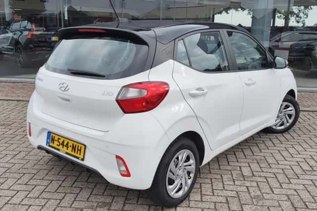 Hyundai i10 (2021) thumbnail 4