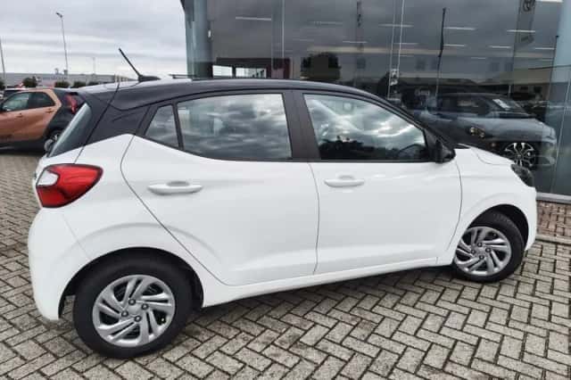 Hyundai i10 (2021) thumbnail 5