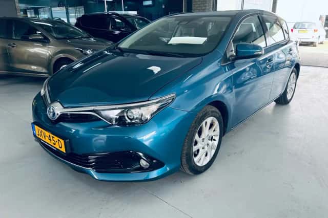 Toyota Auris (2018) thumbnail 1