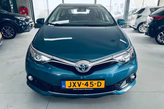 Toyota Auris (2018) thumbnail 4