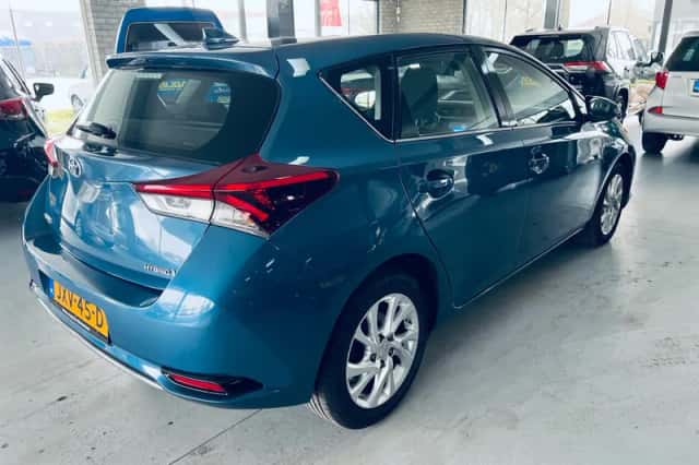 Toyota Auris (2018) thumbnail 6