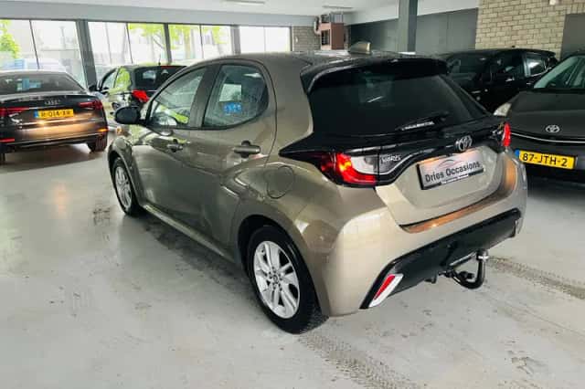 Toyota Yaris (2024) thumbnail 6