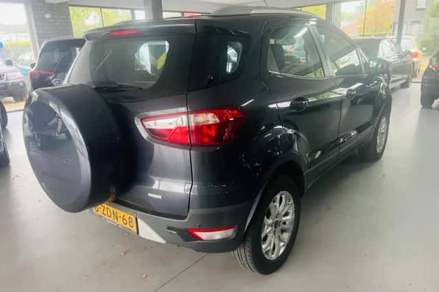 Ford EcoSport (2014) thumbnail 4