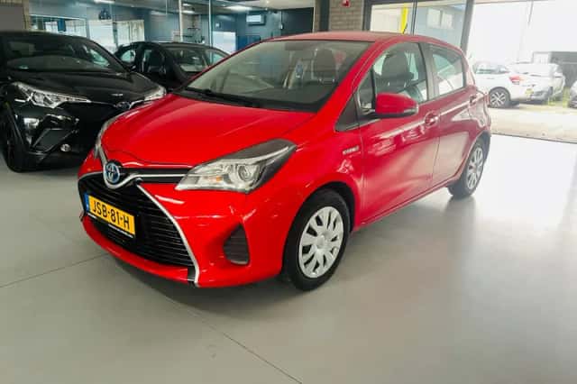 Toyota Yaris (2016) thumbnail 1