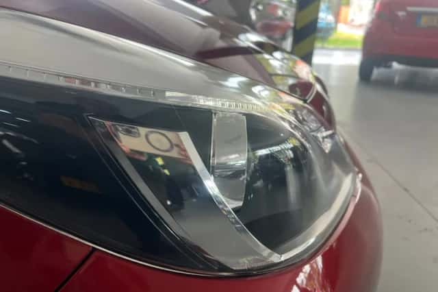 Toyota Yaris (2012) thumbnail 4