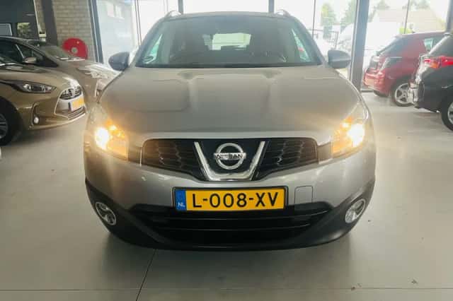 Nissan Qashqai (2013) thumbnail 2
